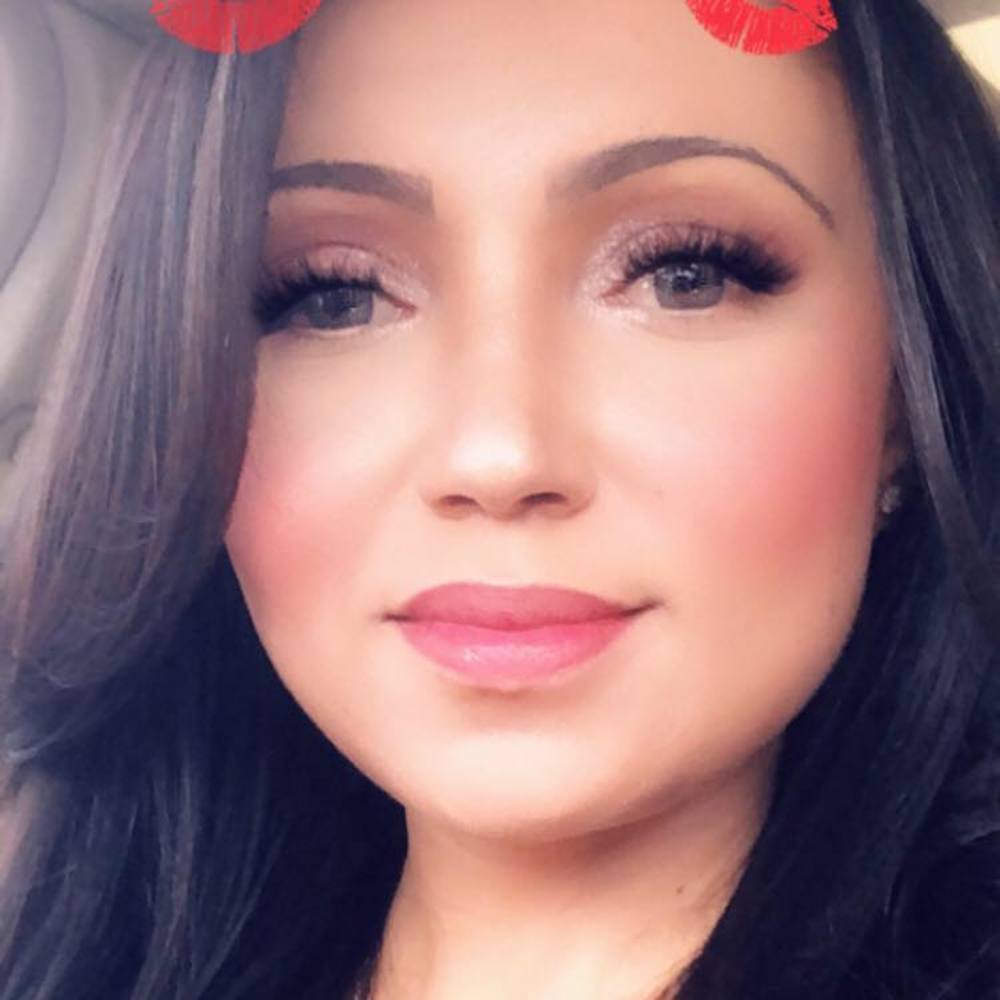 Meet your Posher, Lidia